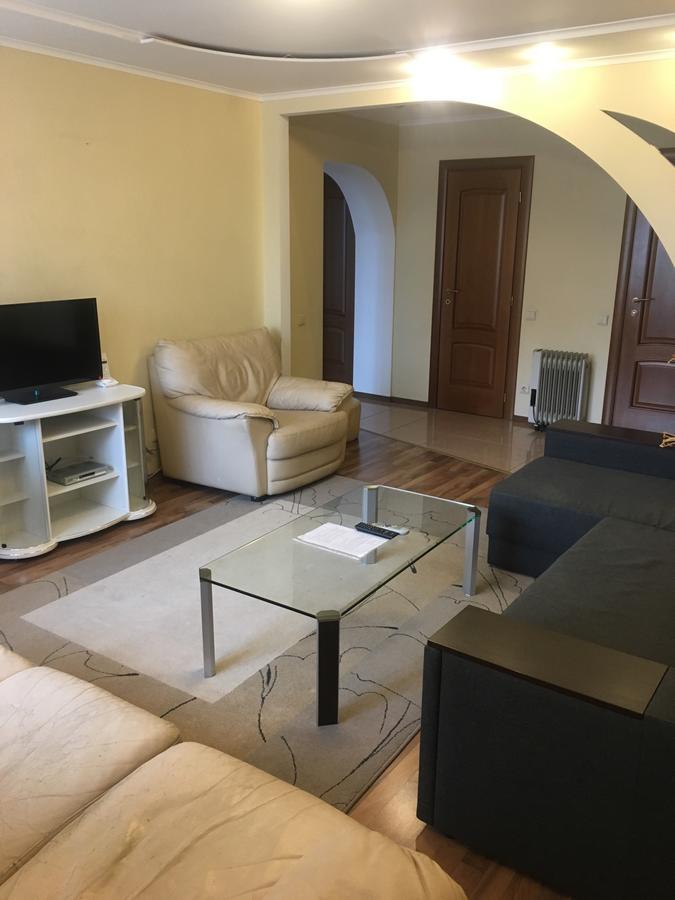 Hotel Service Predslava On Antonovicha Street 基輔 外观 照片